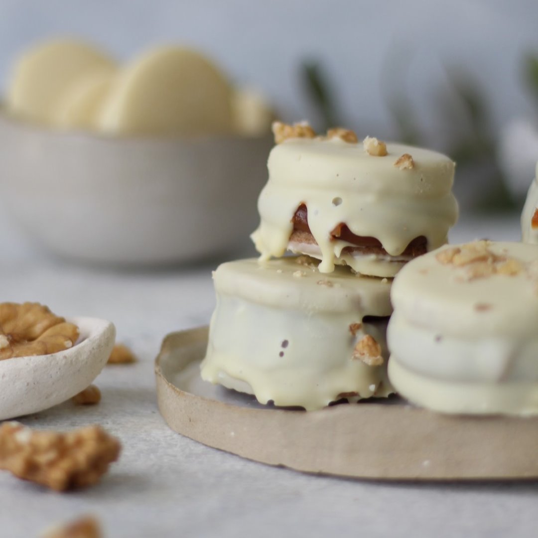 Alfajores de Nueces y Chocolate Blanco